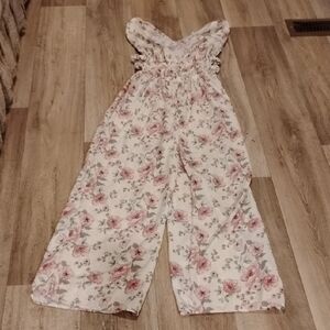 Chic Floral Jumpsuit in Pink and White